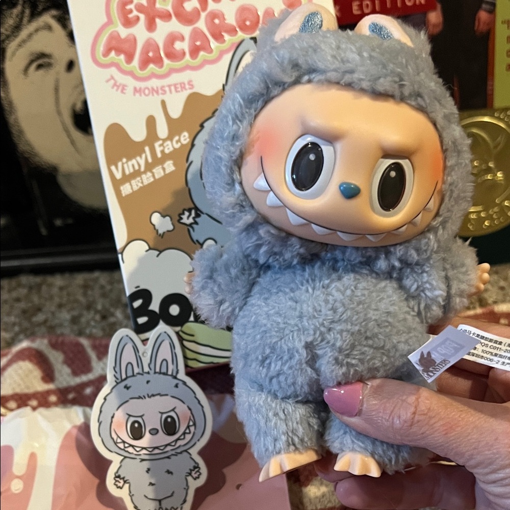 Exciting Macaron Labubu Sea Salt Coconut NEW